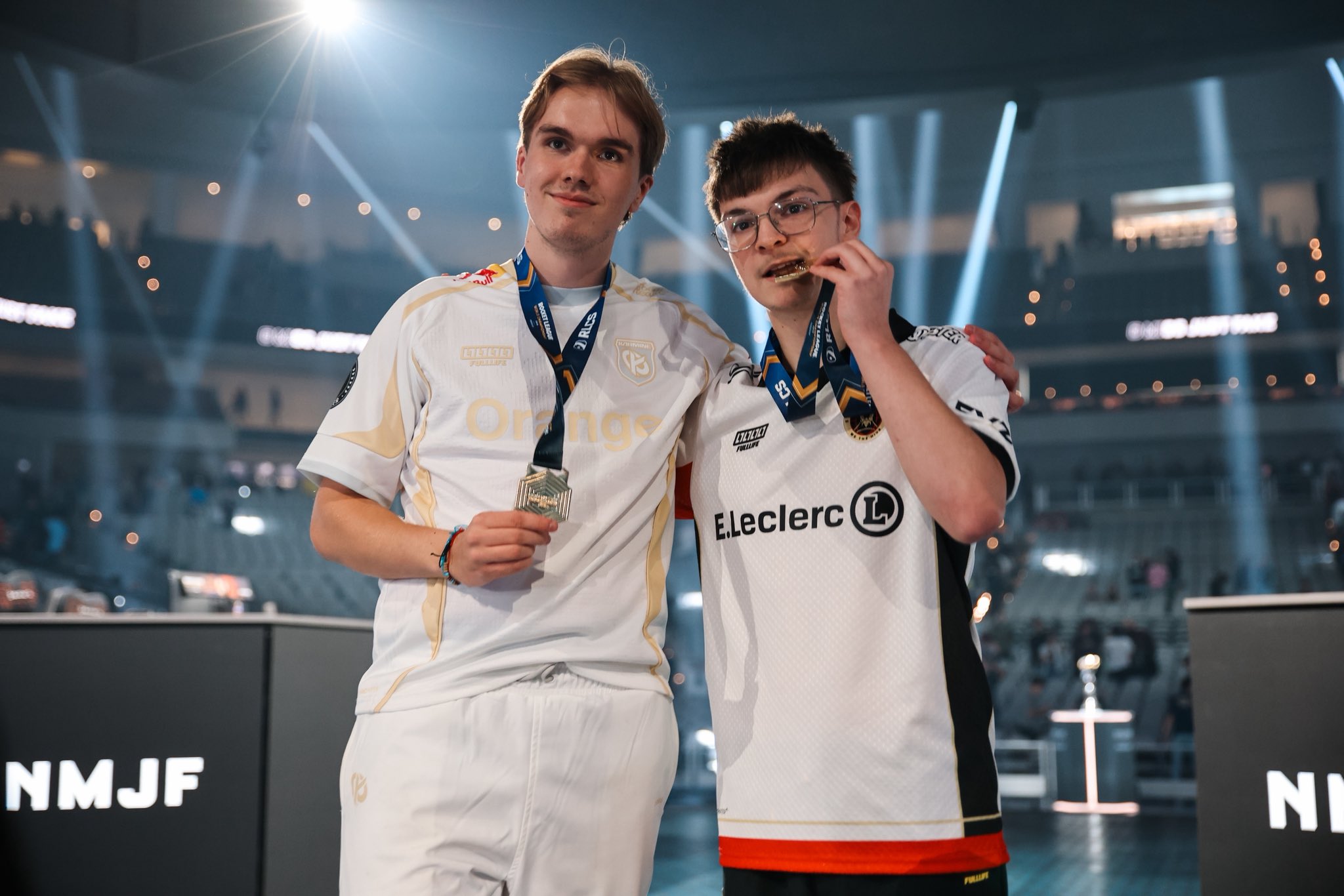 Lever de trophée — Rocket League Championship Series 2026 - 2v2 World Championship