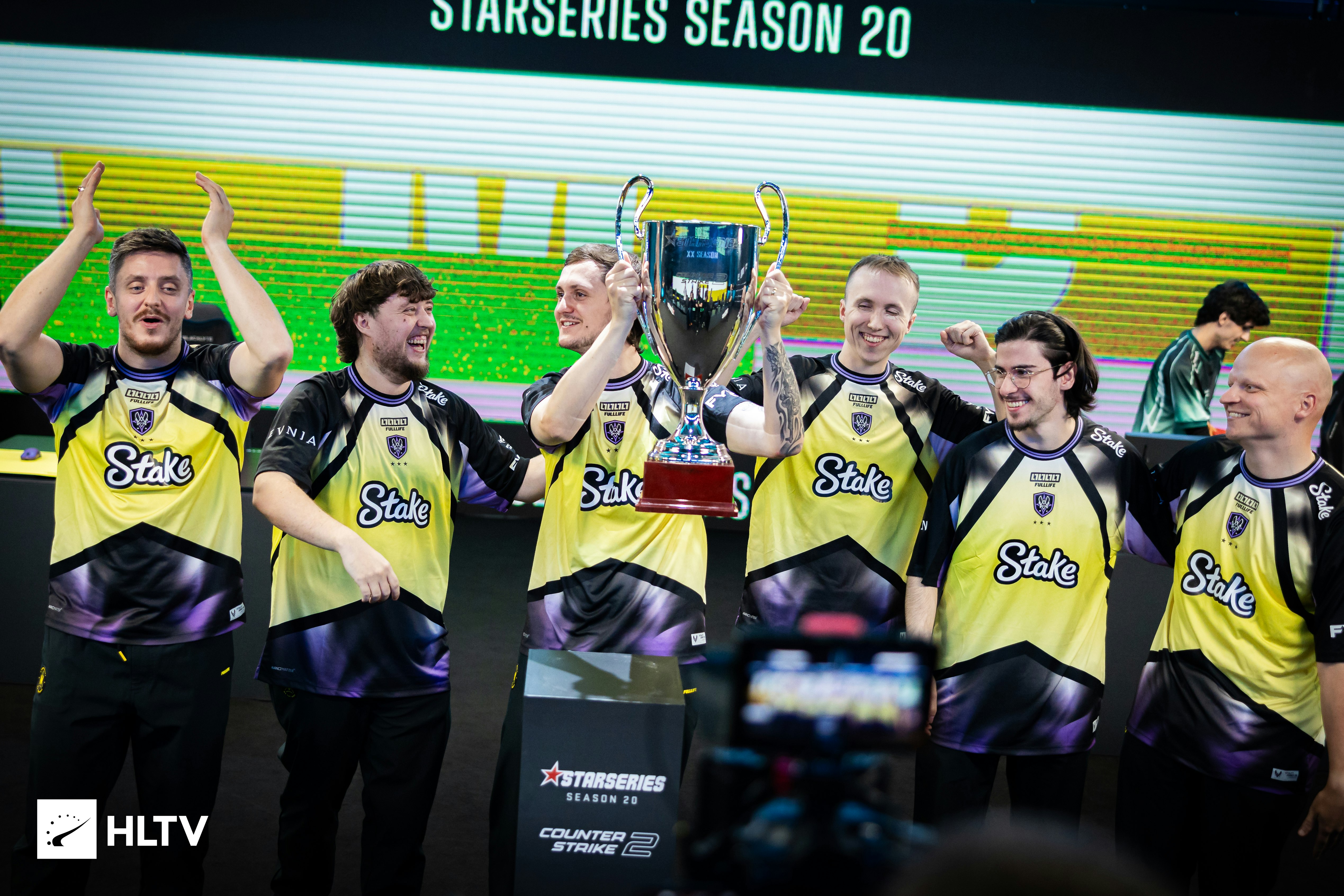 Lever de trophée — StarLadder StarSeries Fall 2026